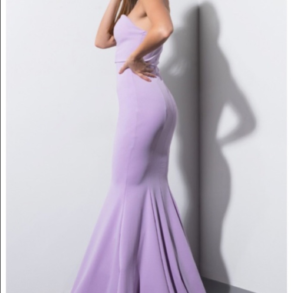 Sweetheart neckline evening dress